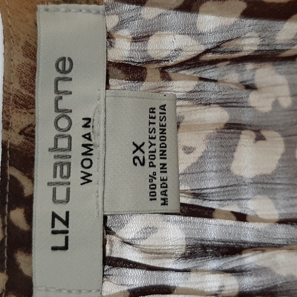 Liz Claiborne Sheer Button Down Attached Tank - Picture 3 of 15